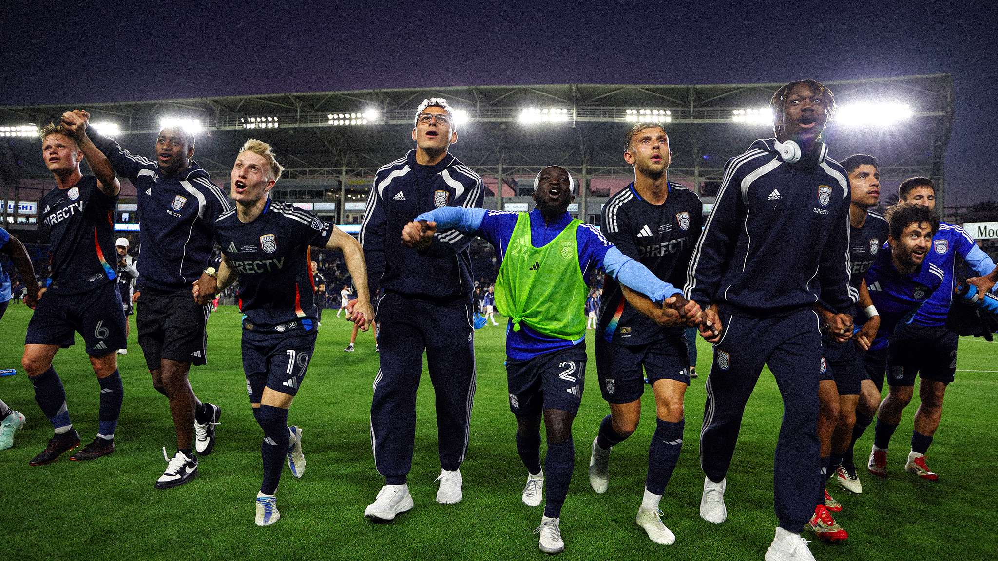 非专业飞手 非专业飞手